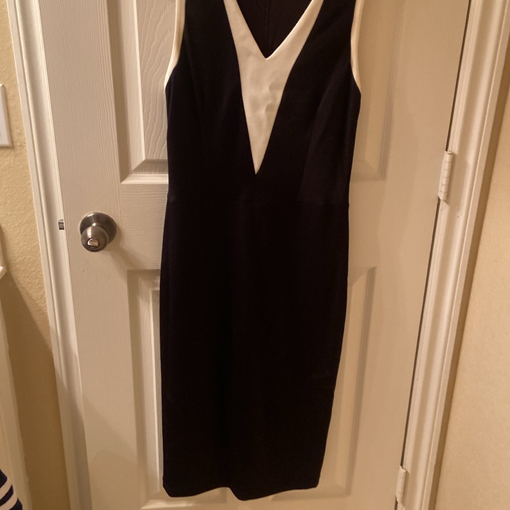 Mango - Picture 2 of 4